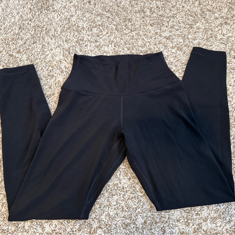 Aritzia Golden Cheeky Hi-rise Black Leggings